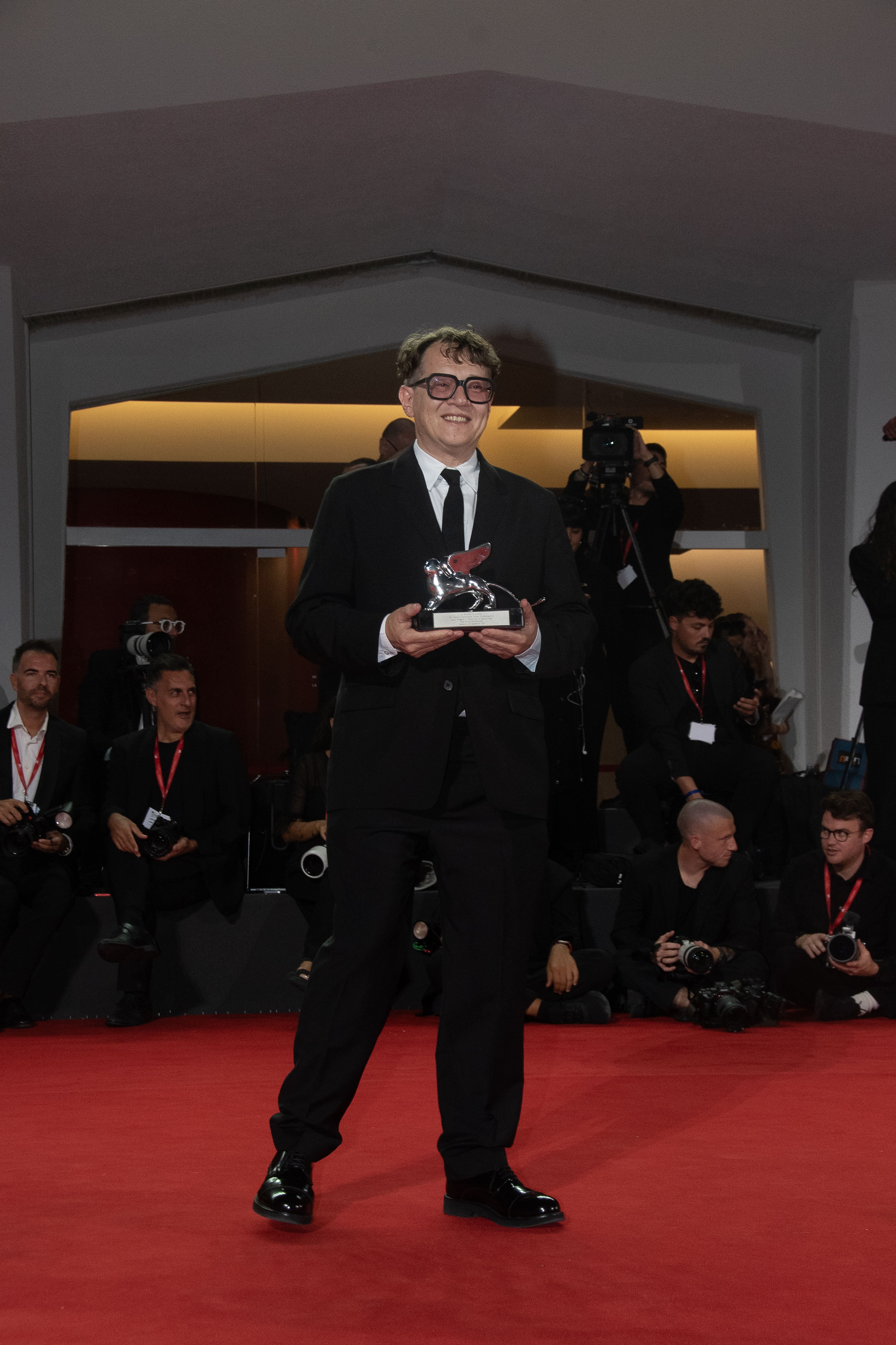— italie venise cinema 83rd mostra del cinema 12 09 2026 golden lions winner photocall ilya khrzhanovsky